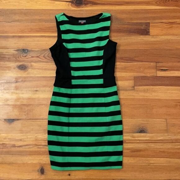 Vince Camuto Shift Dress Womens Size 6 Green Black Striped Sleeveless - Picture 3 of 12